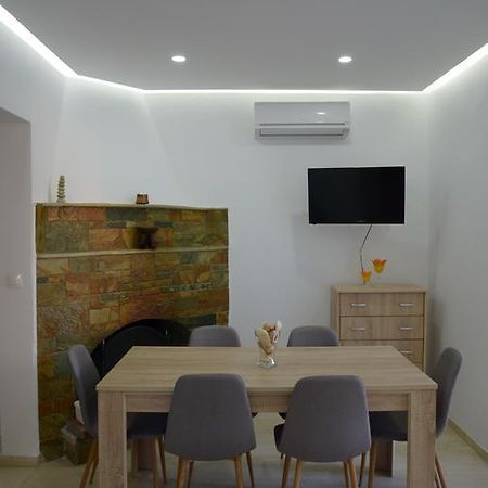 Villa Kristina - Artemida מראה חיצוני תמונה